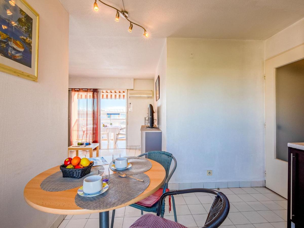 Le Capitole-3 By Interhome