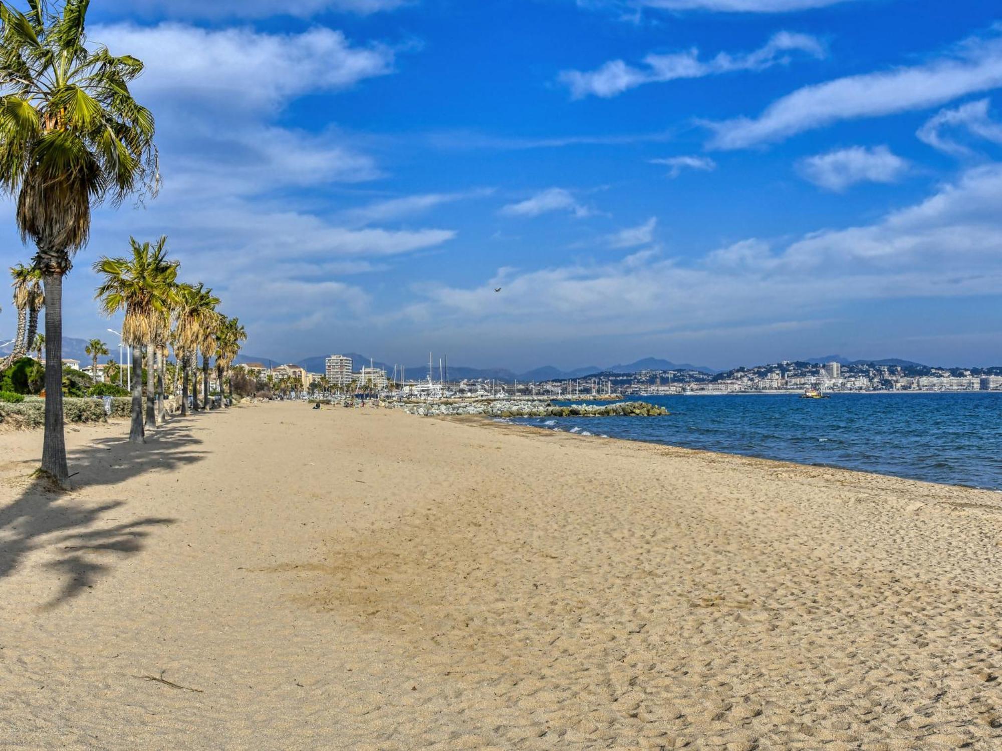 Le Capitole-3 By Interhome Apartment Frejus